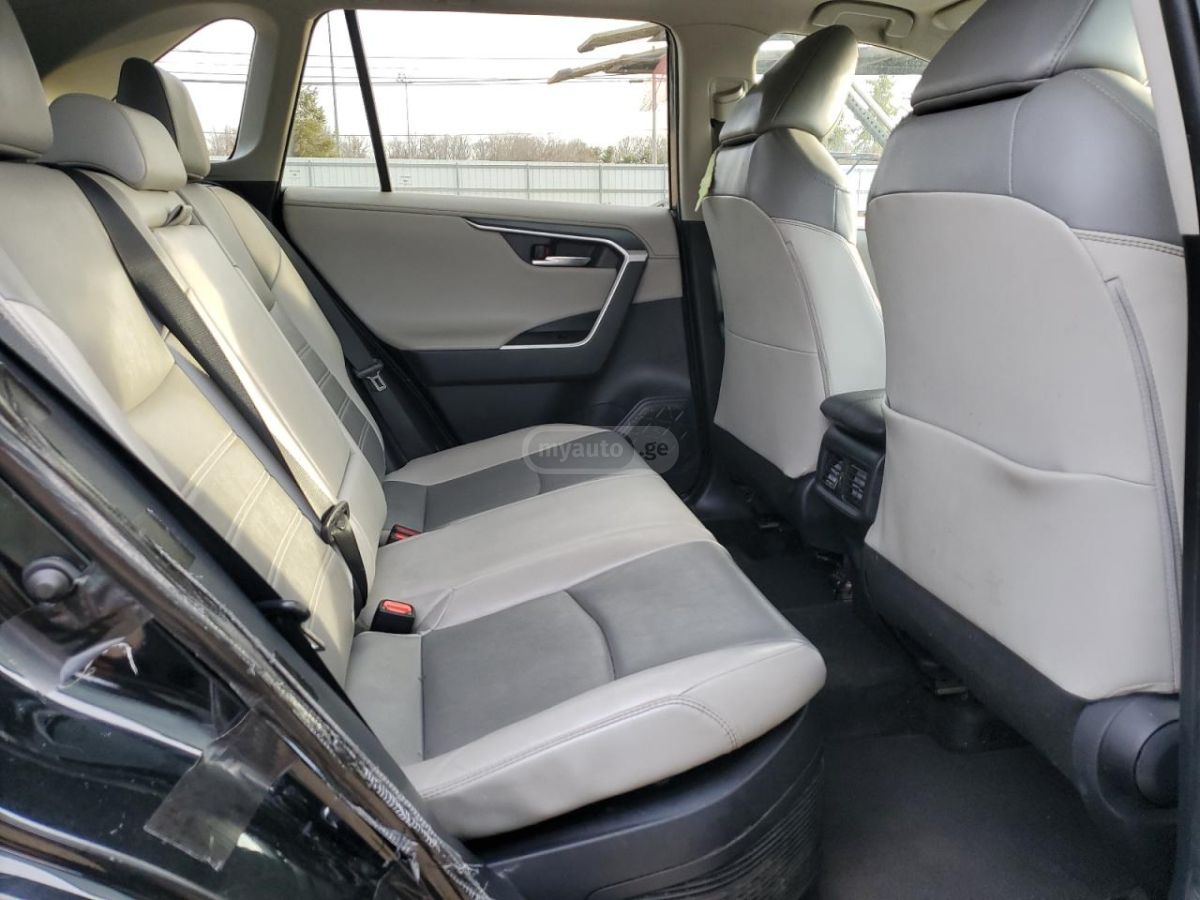 Toyota RAV 4 - фото 11