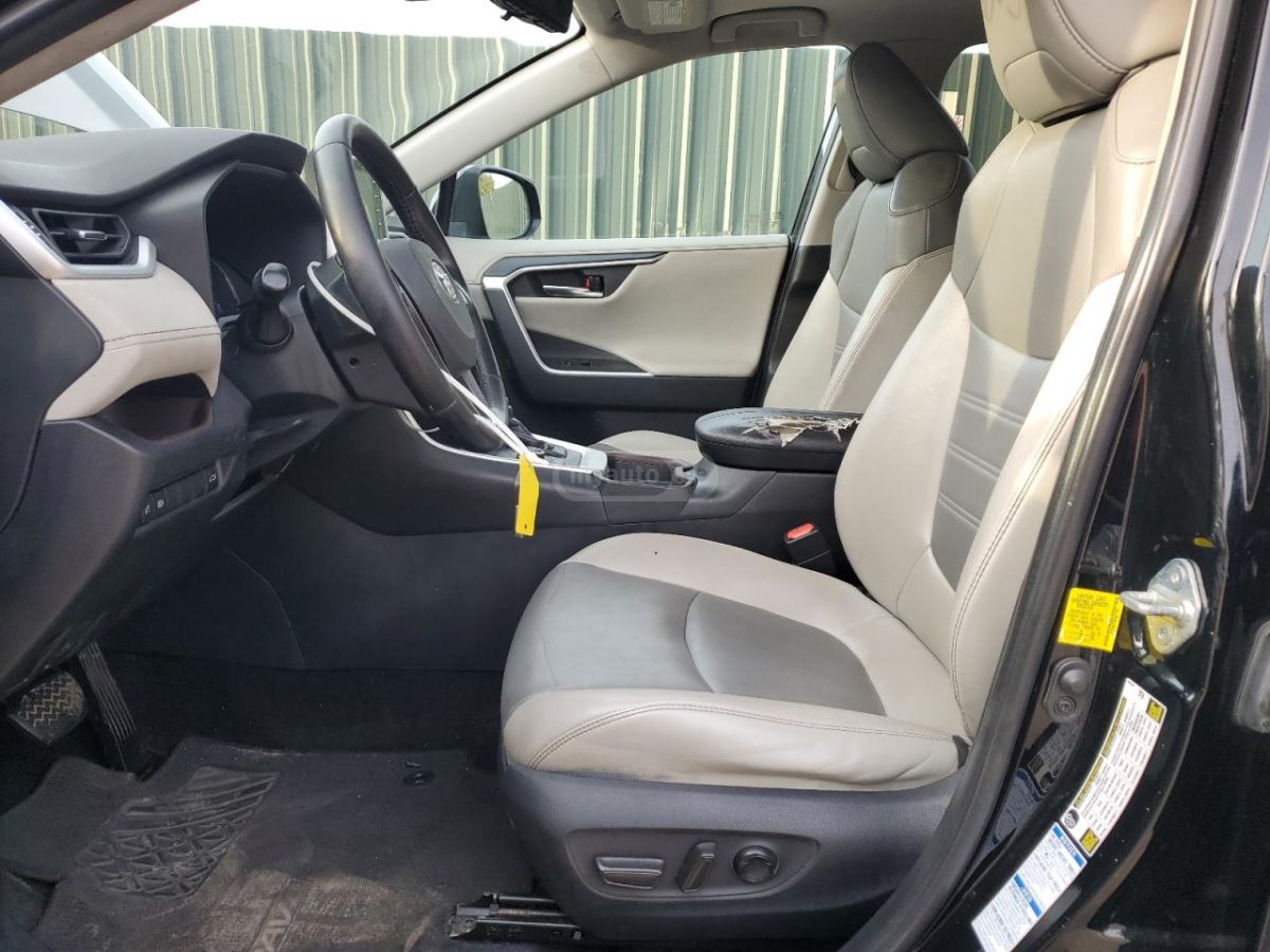 Toyota RAV 4 - фото 7