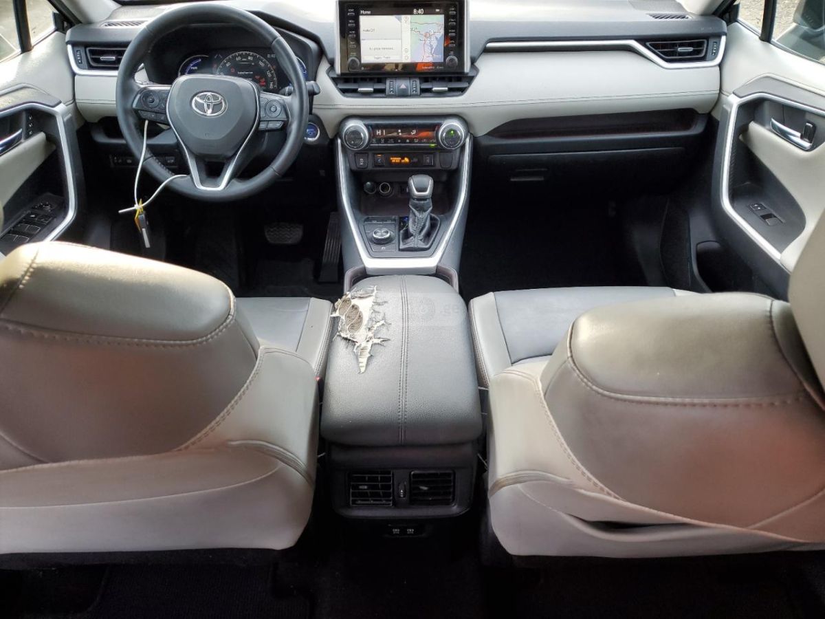 Toyota RAV 4 - фото 8