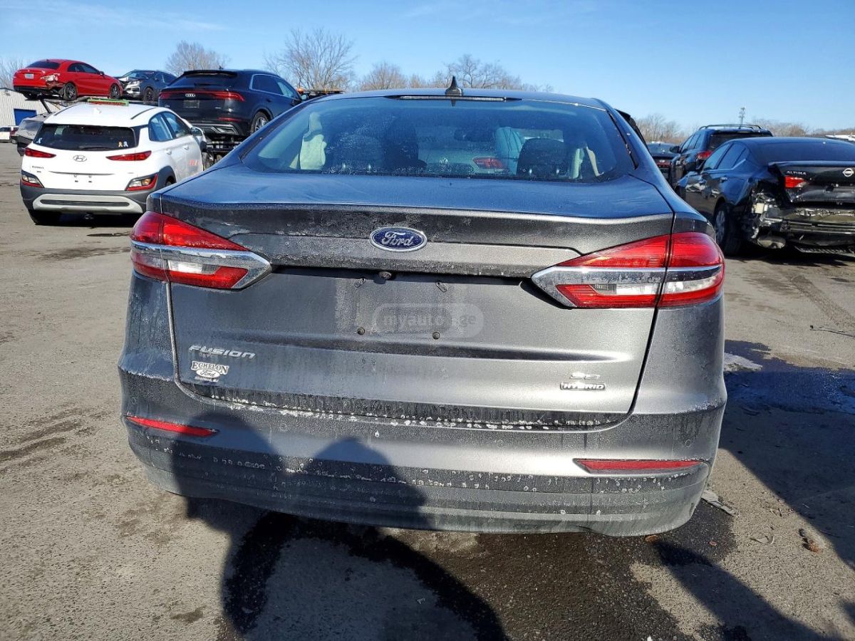 Ford Fusion - фото 6