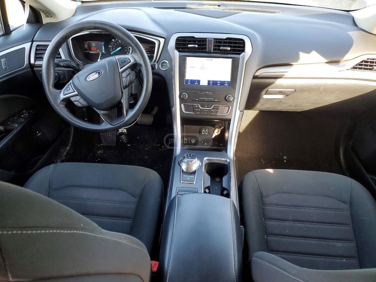 Ford Fusion - фото 8