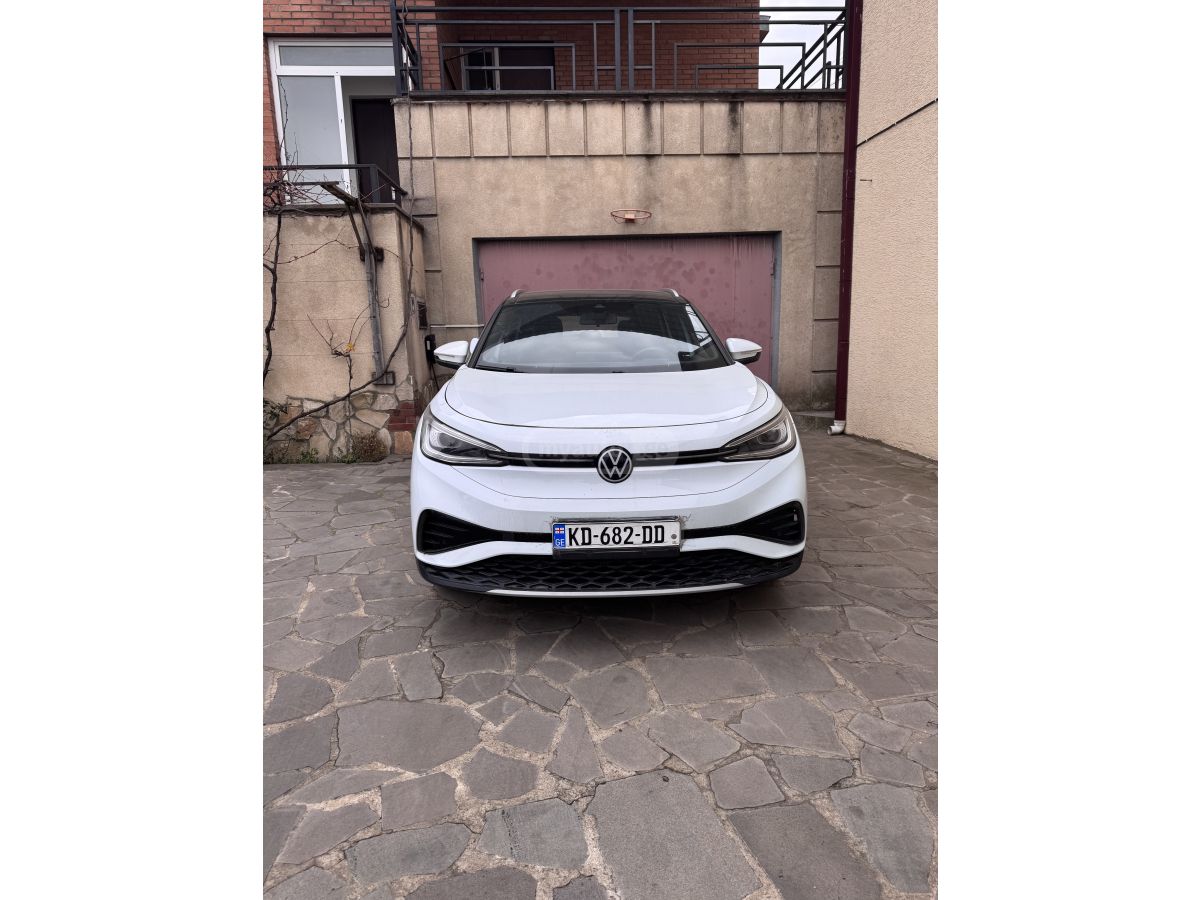 Volkswagen ID 4 - фото 1