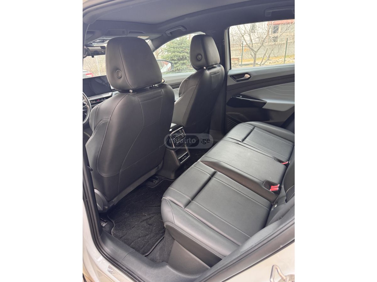 Volkswagen ID 4 - фото 5