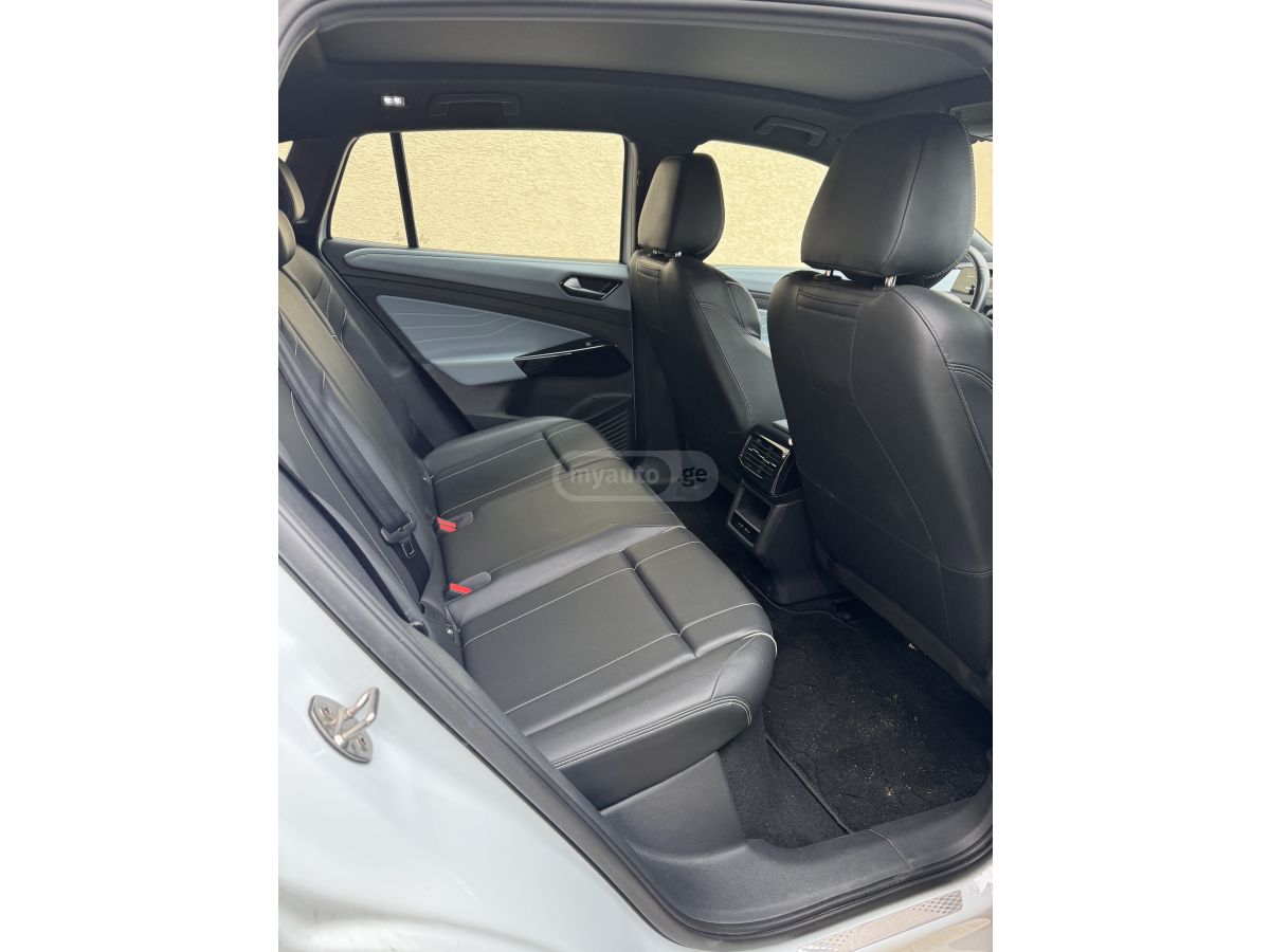 Volkswagen ID 4 - фото 8