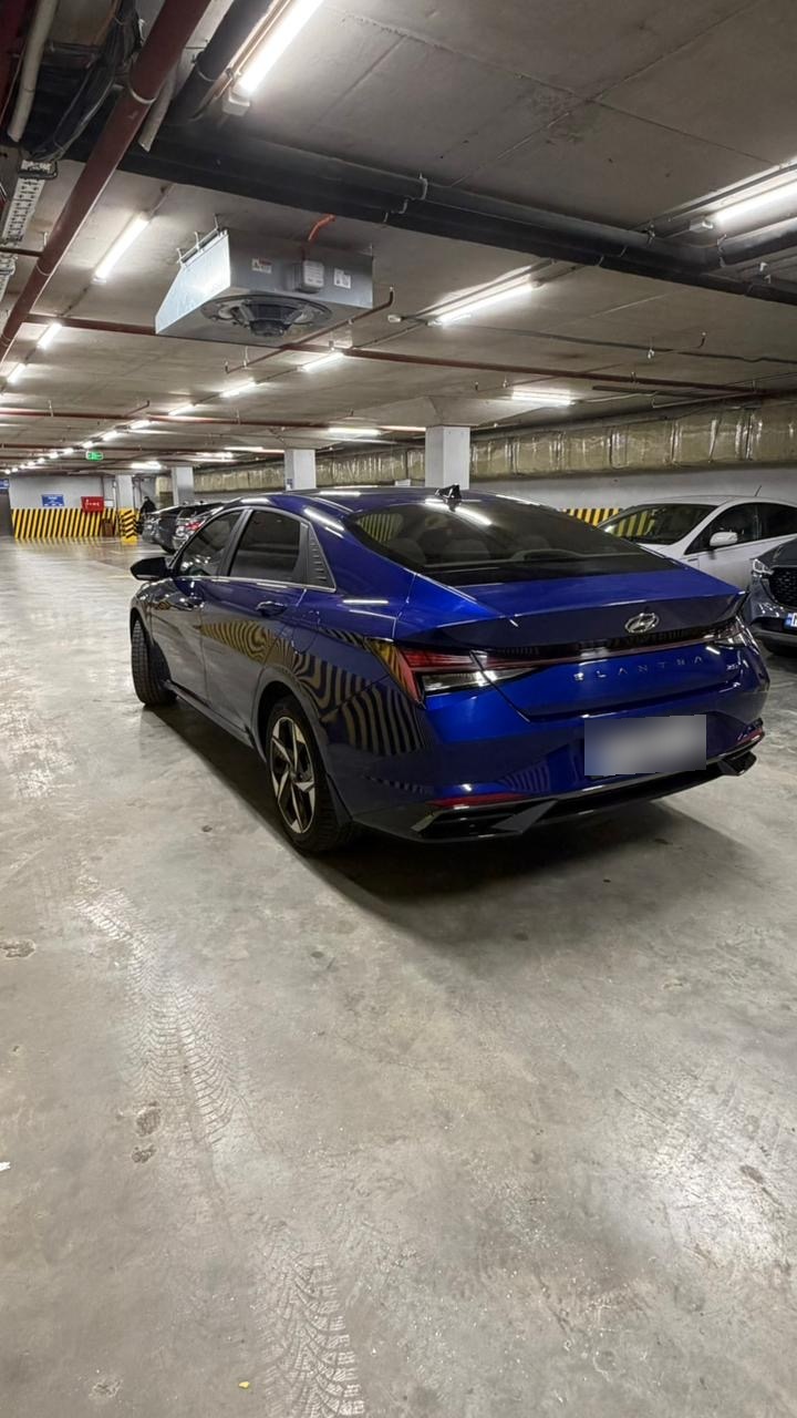 Hyundai Elantra - фото 4