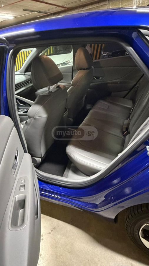 Hyundai Elantra - фото 7