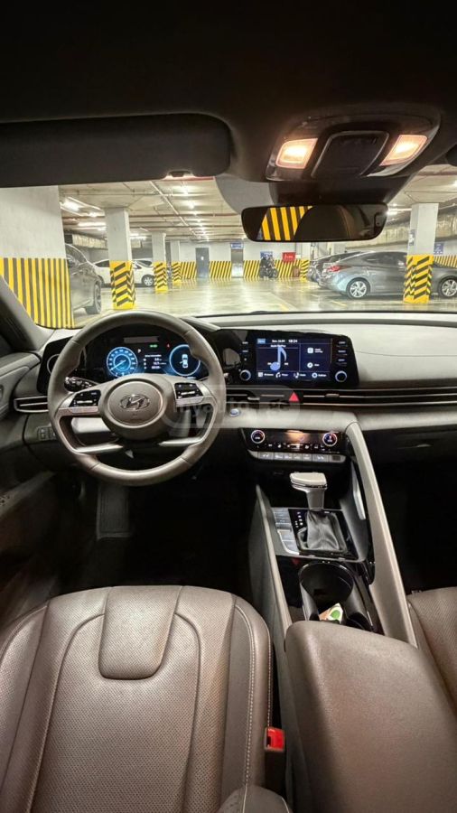 Hyundai Elantra - фото 8