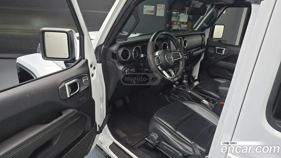 Jeep Wrangler - фото 10