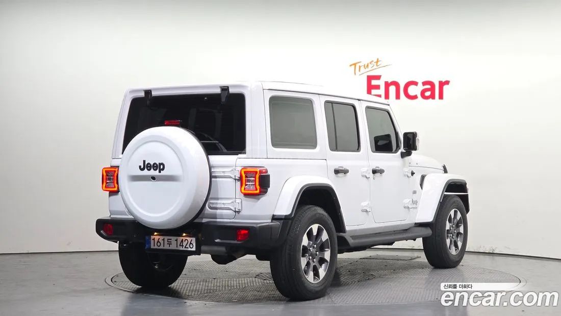 Jeep Wrangler - фото 2