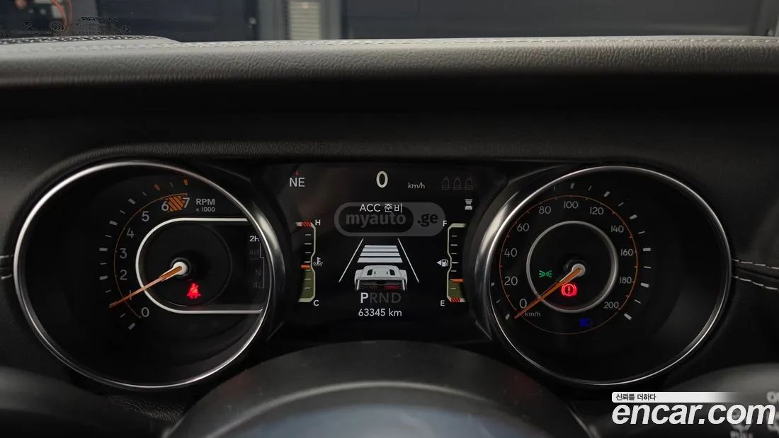 Jeep Wrangler - фото 8