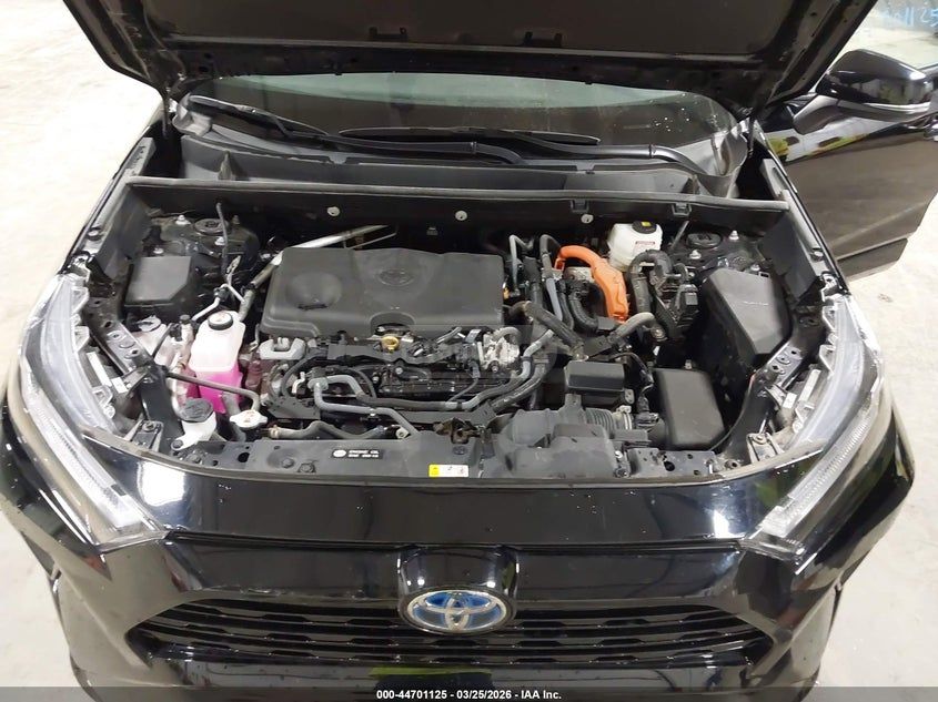 Toyota RAV 4 - фото 8