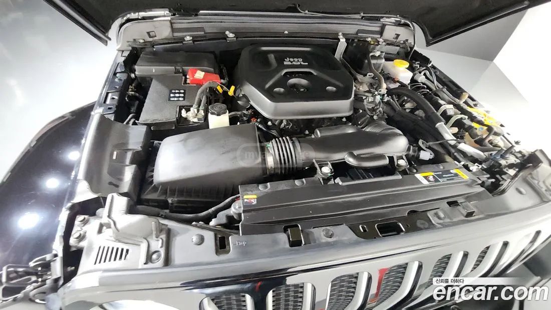 Jeep Wrangler - фото 6