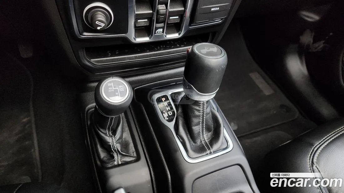 Jeep Wrangler - фото 9