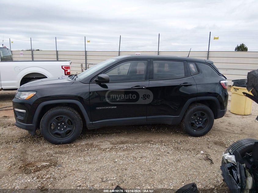Jeep Compass - фото 13