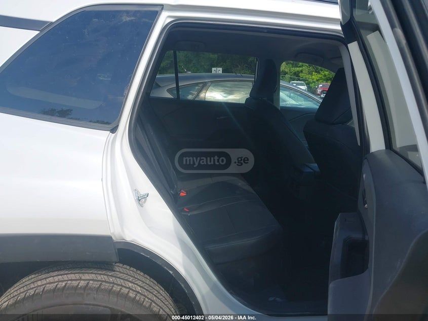Toyota Rav 4 - фото 6