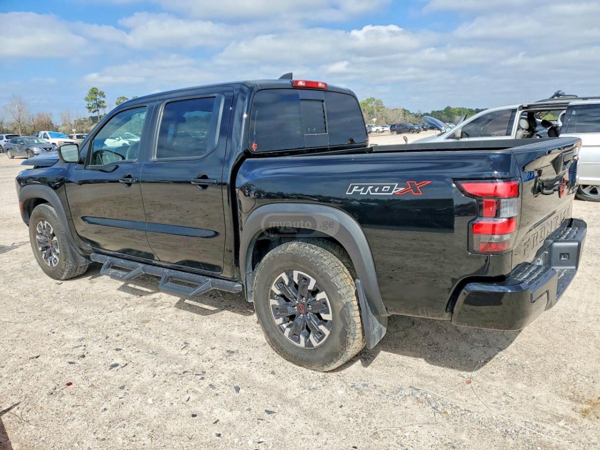 Nissan Frontier 2024 — миниатюра 2