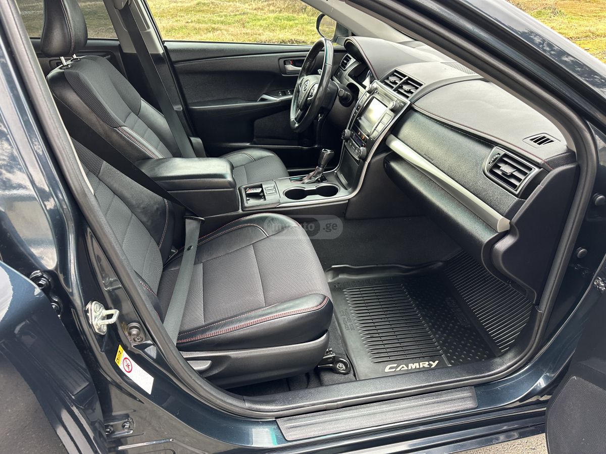 Toyota Camry - фото 11