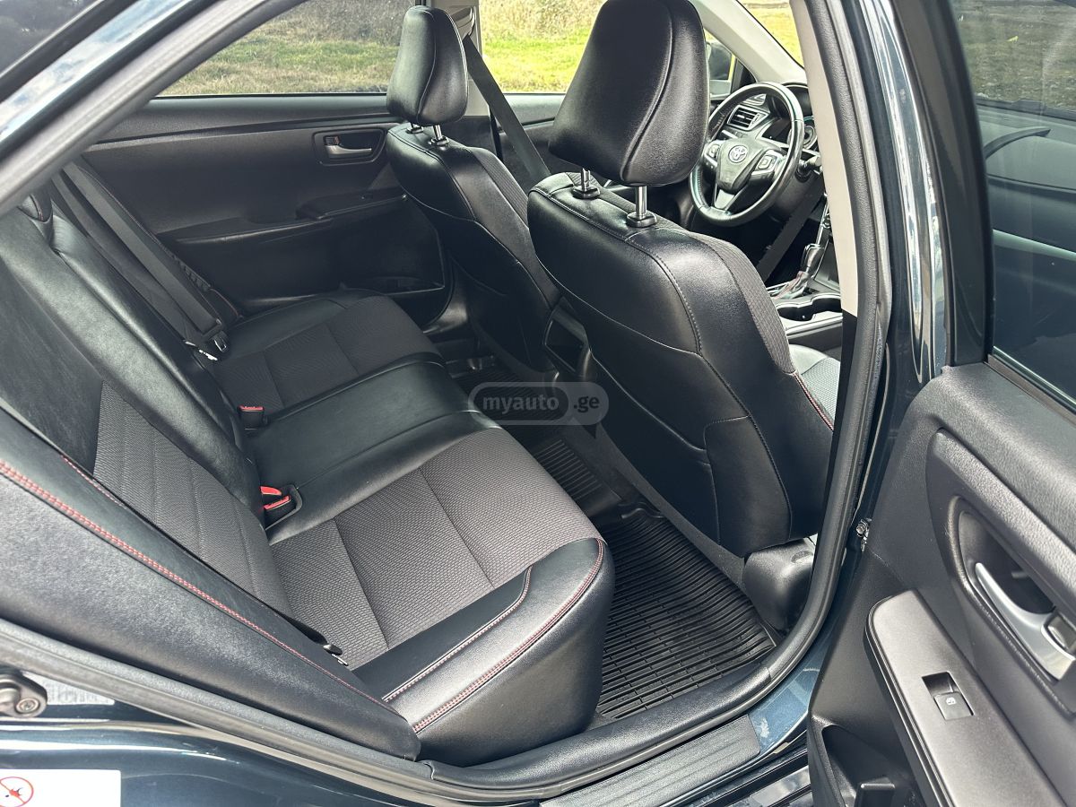 Toyota Camry - фото 12