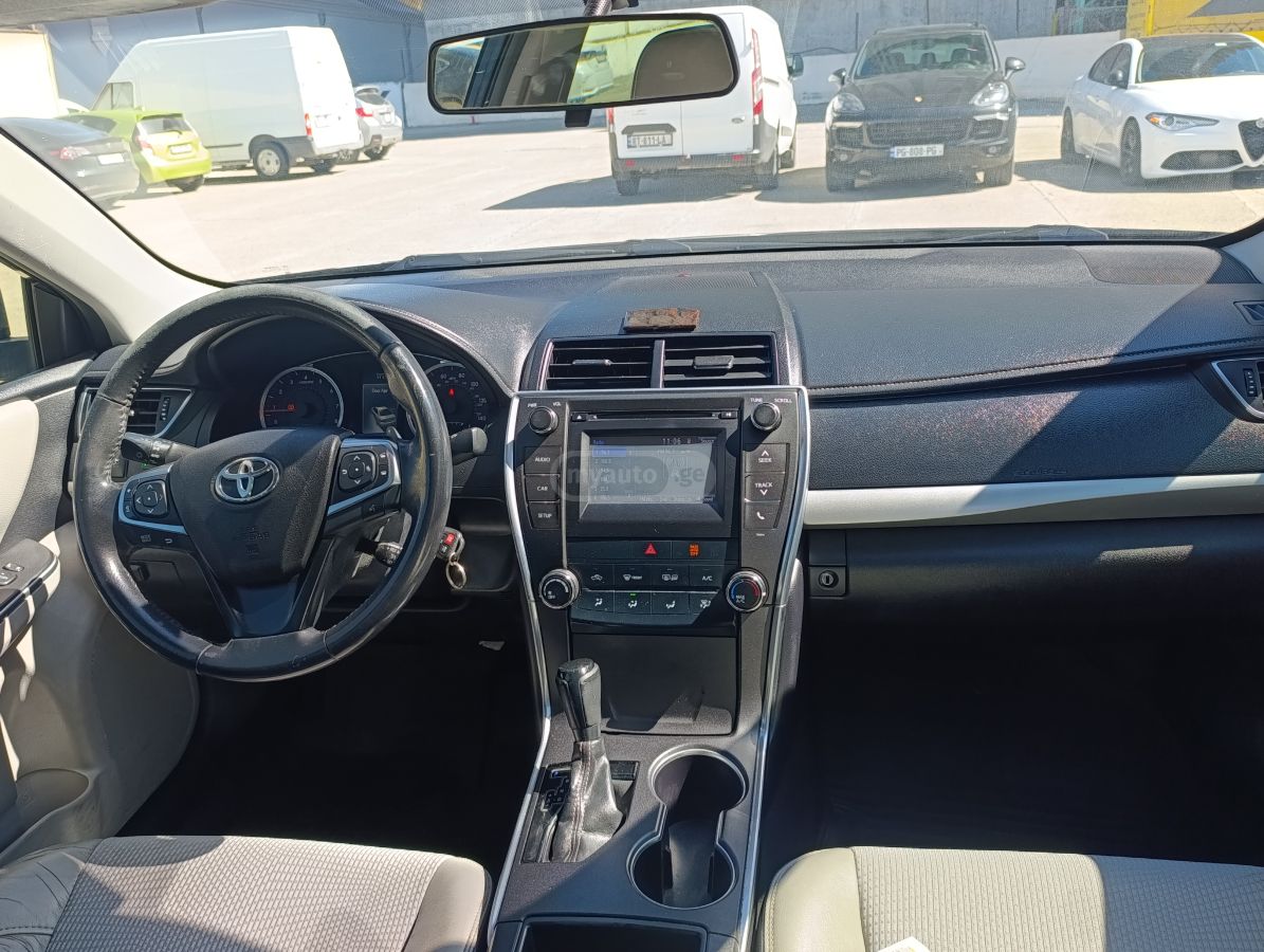 Toyota Camry - фото 7