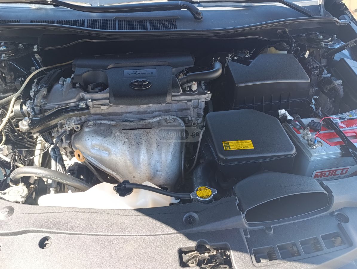 Toyota Camry - фото 8