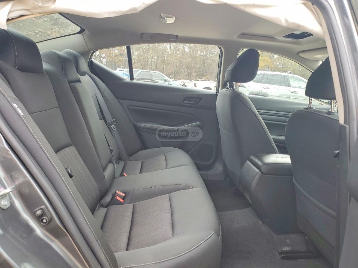 Nissan Altima - фото 10