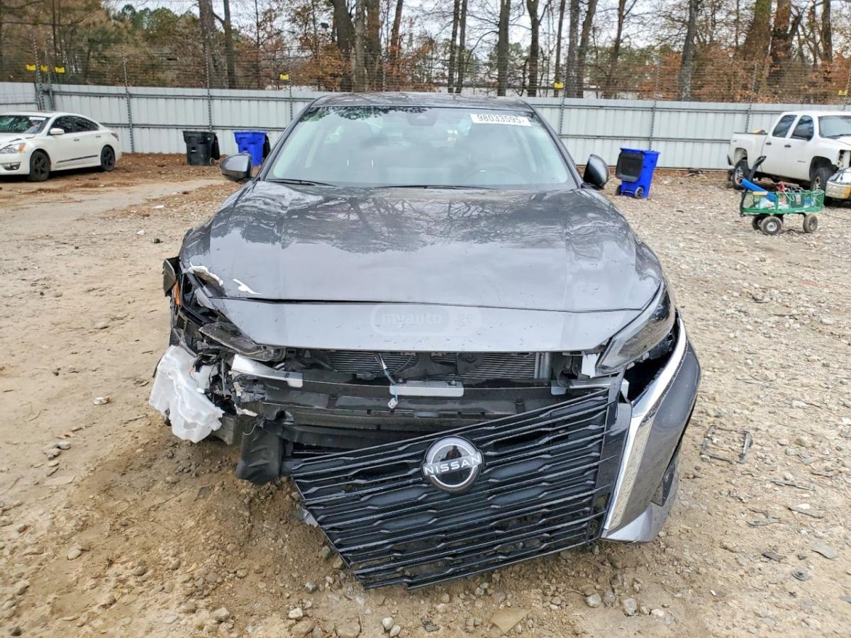 Nissan Altima - фото 5