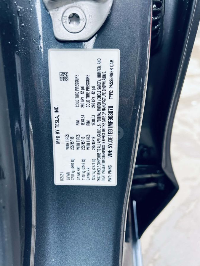 Tesla Model 3 - фото 6