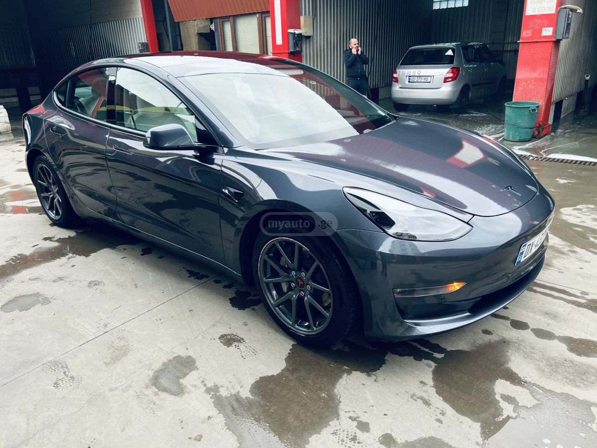 Tesla Model 3 - фото 7