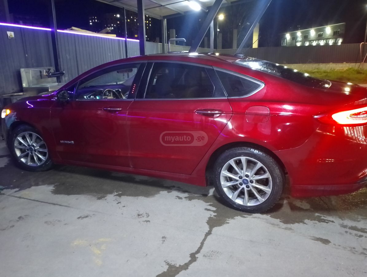 Ford Fusion - фото 6