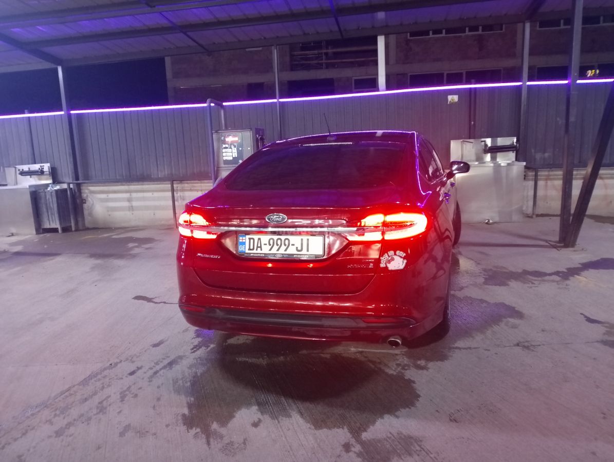 Ford Fusion - фото 9