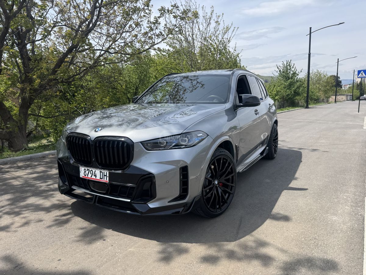 BMW X5 - фото 1