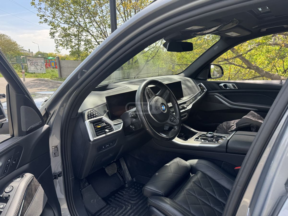 BMW X5 - фото 7