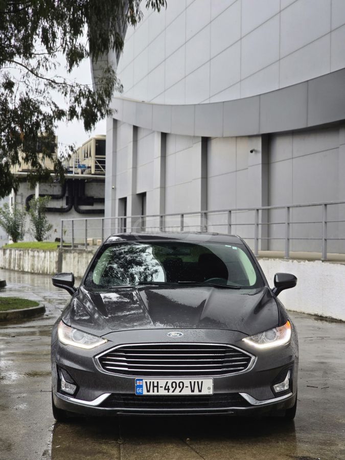 Ford Fusion - фото 1