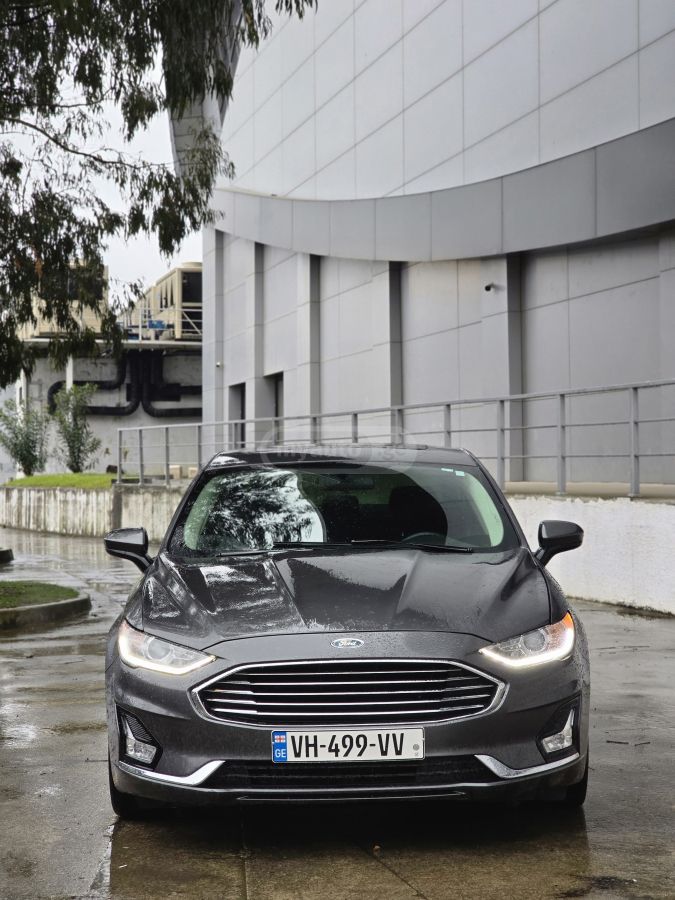 Ford Fusion - фото 4