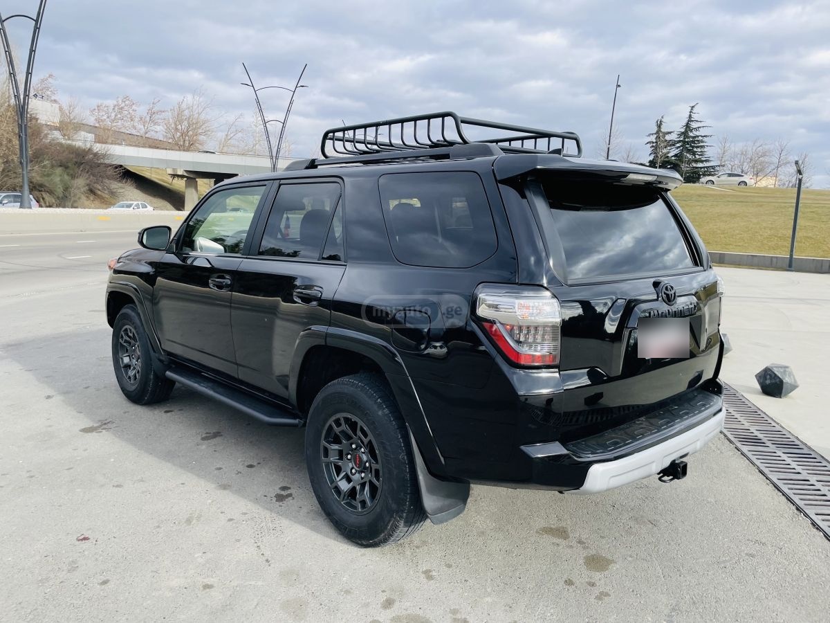 Toyota 4 Runner - фото 3