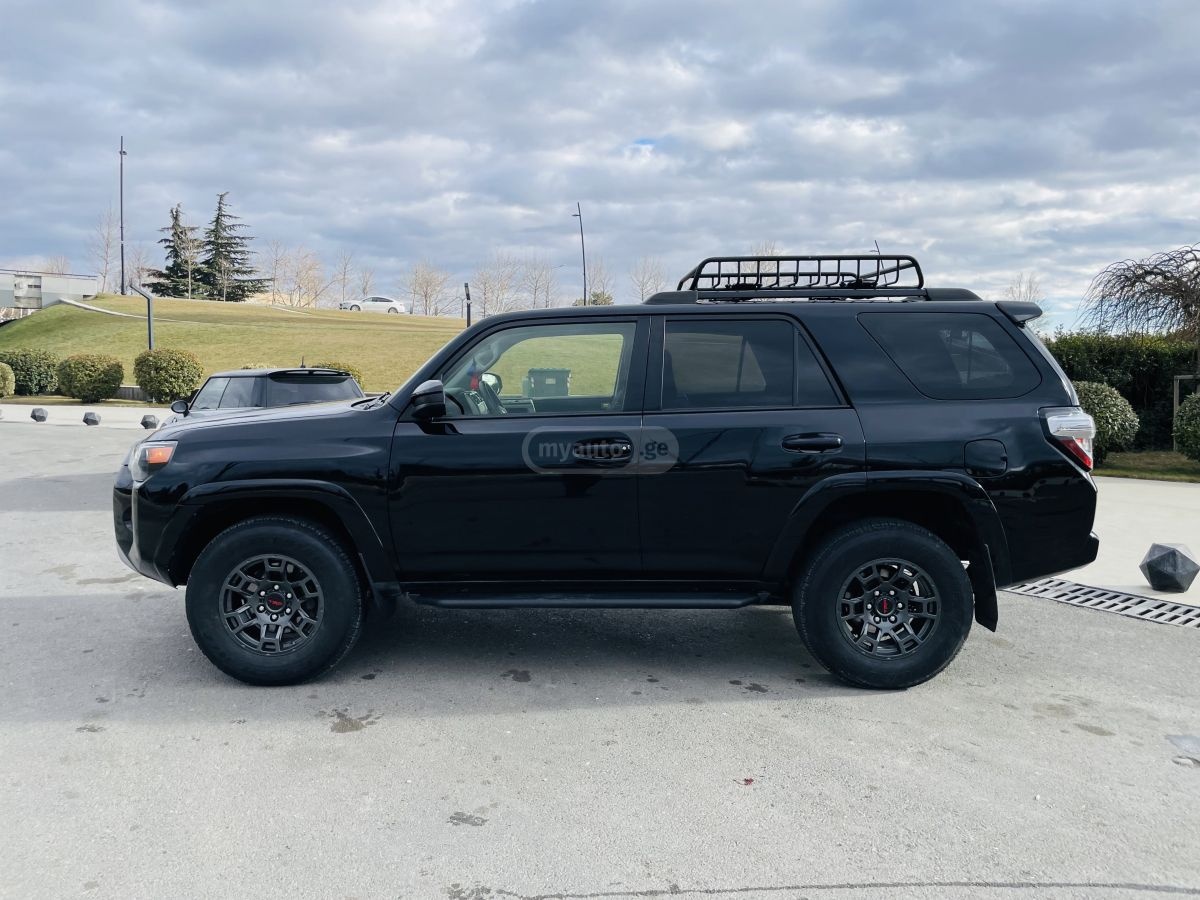 Toyota 4 Runner - фото 4