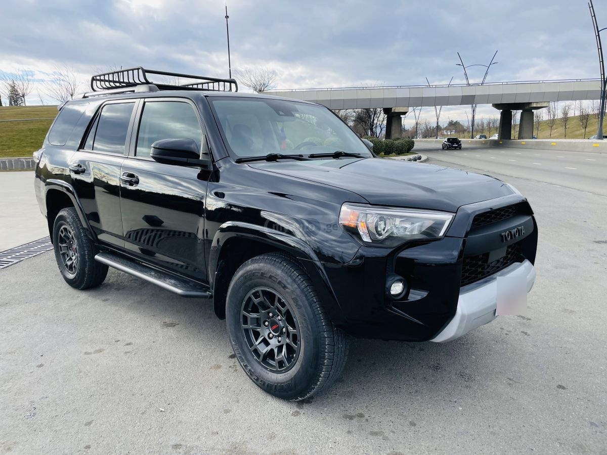 Toyota 4 Runner - фото 6