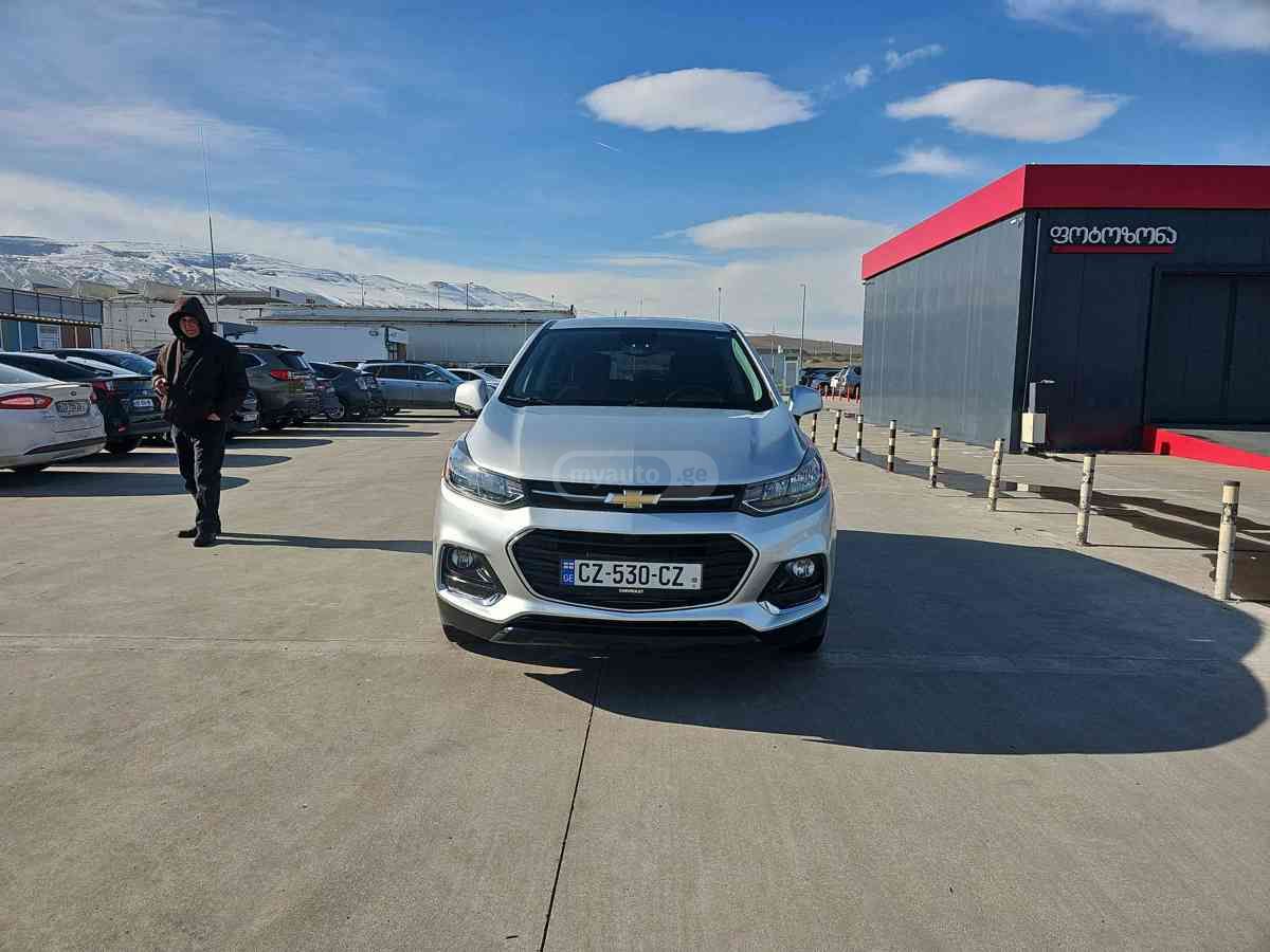 Chevrolet Trax - фото 2