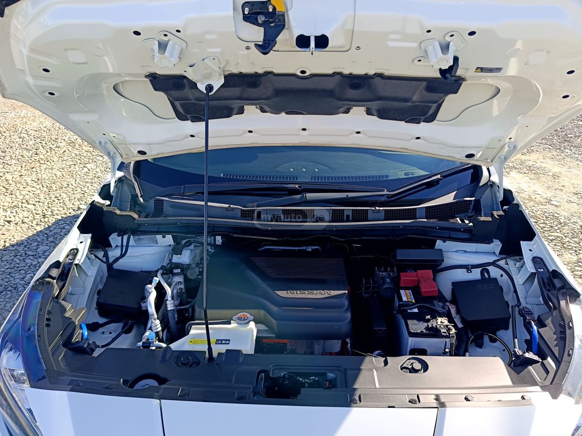 Nissan Leaf - фото 12