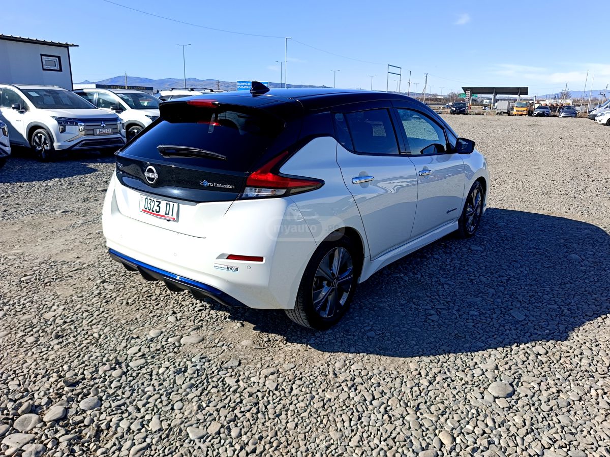 Nissan Leaf - фото 3
