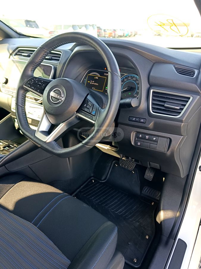 Nissan Leaf - фото 5