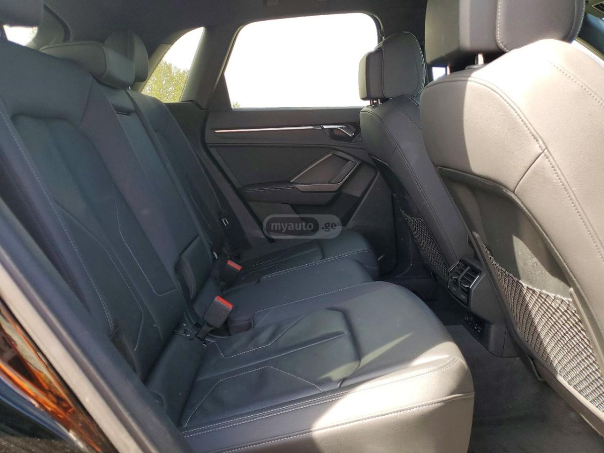 Audi Q3 - фото 11