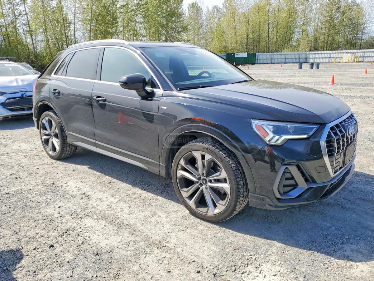 Audi Q3 - фото 4