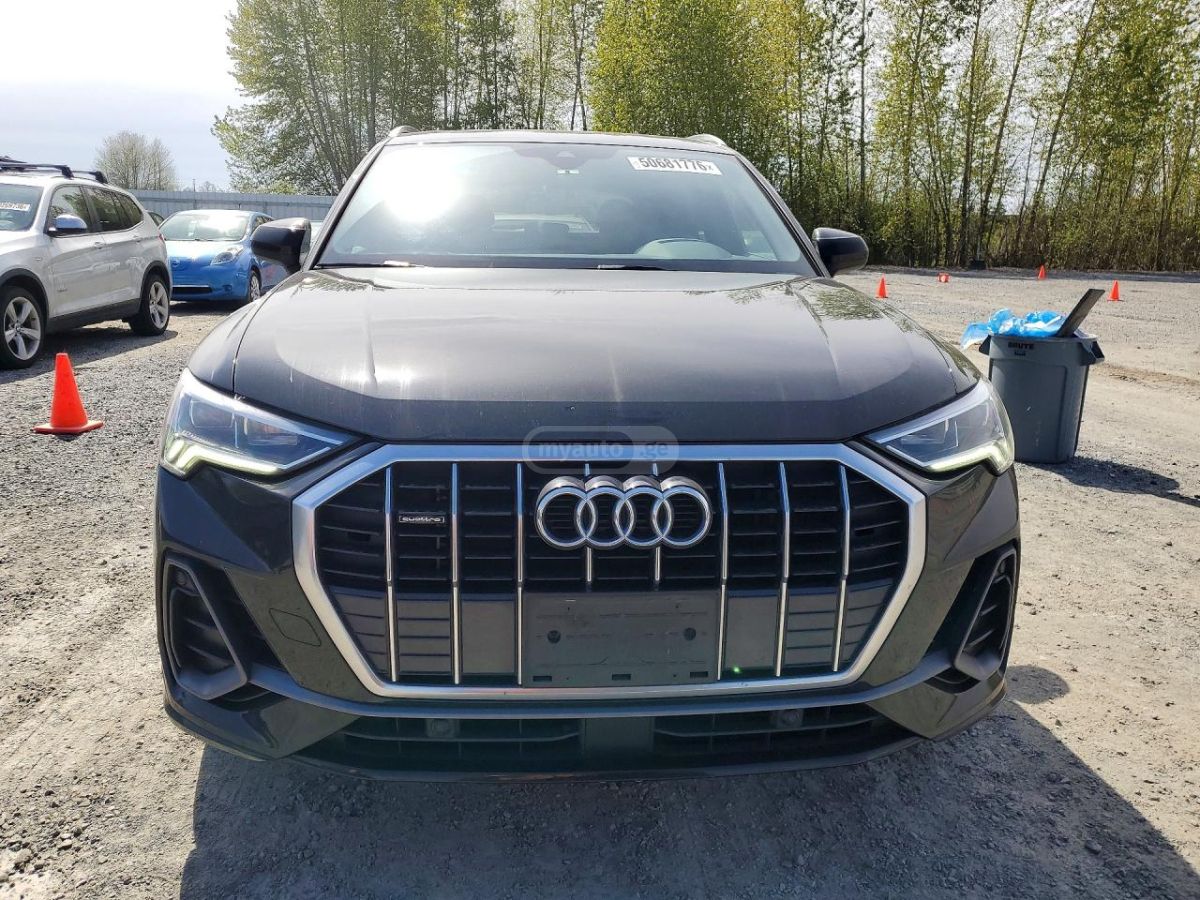 Audi Q3 - фото 5