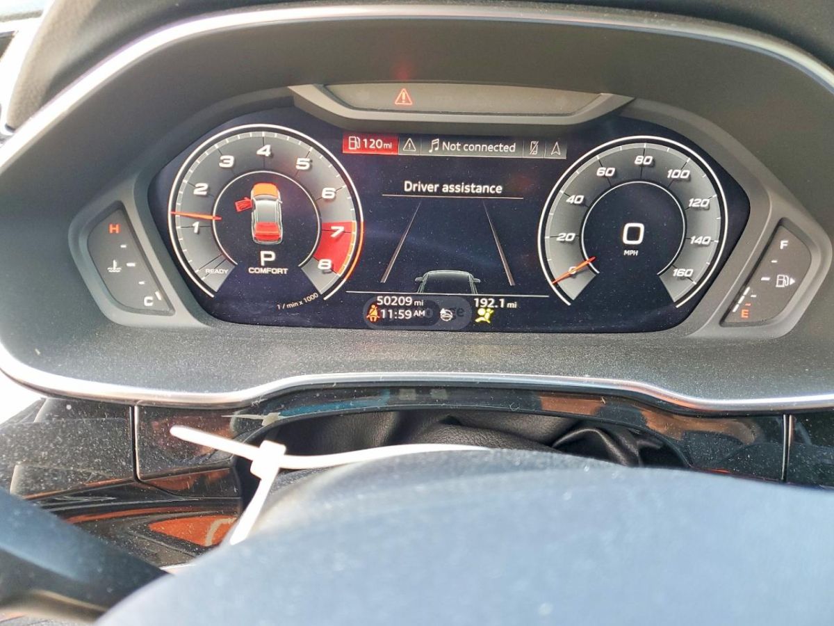 Audi Q3 - фото 9