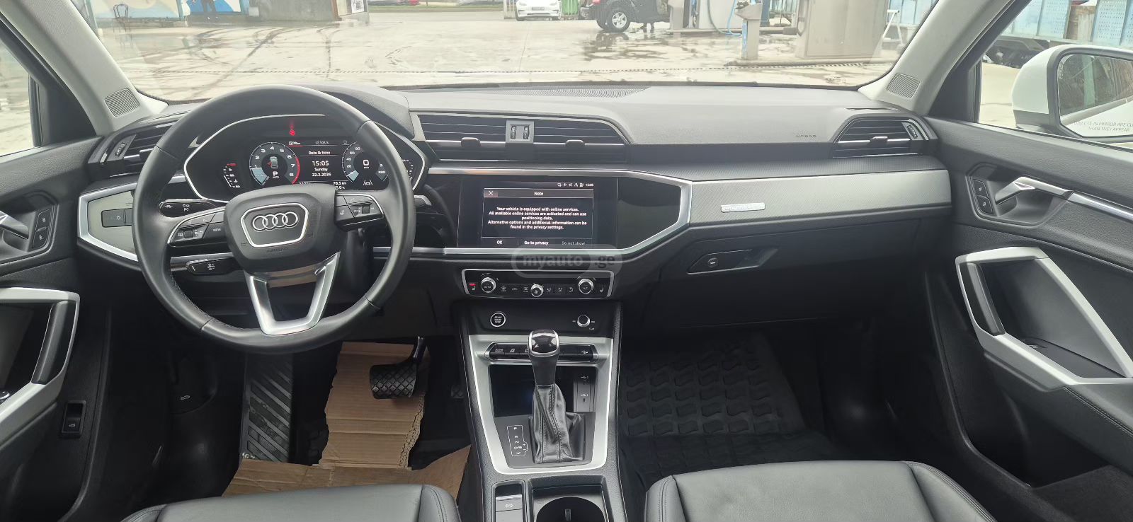 Audi Q3 - фото 8