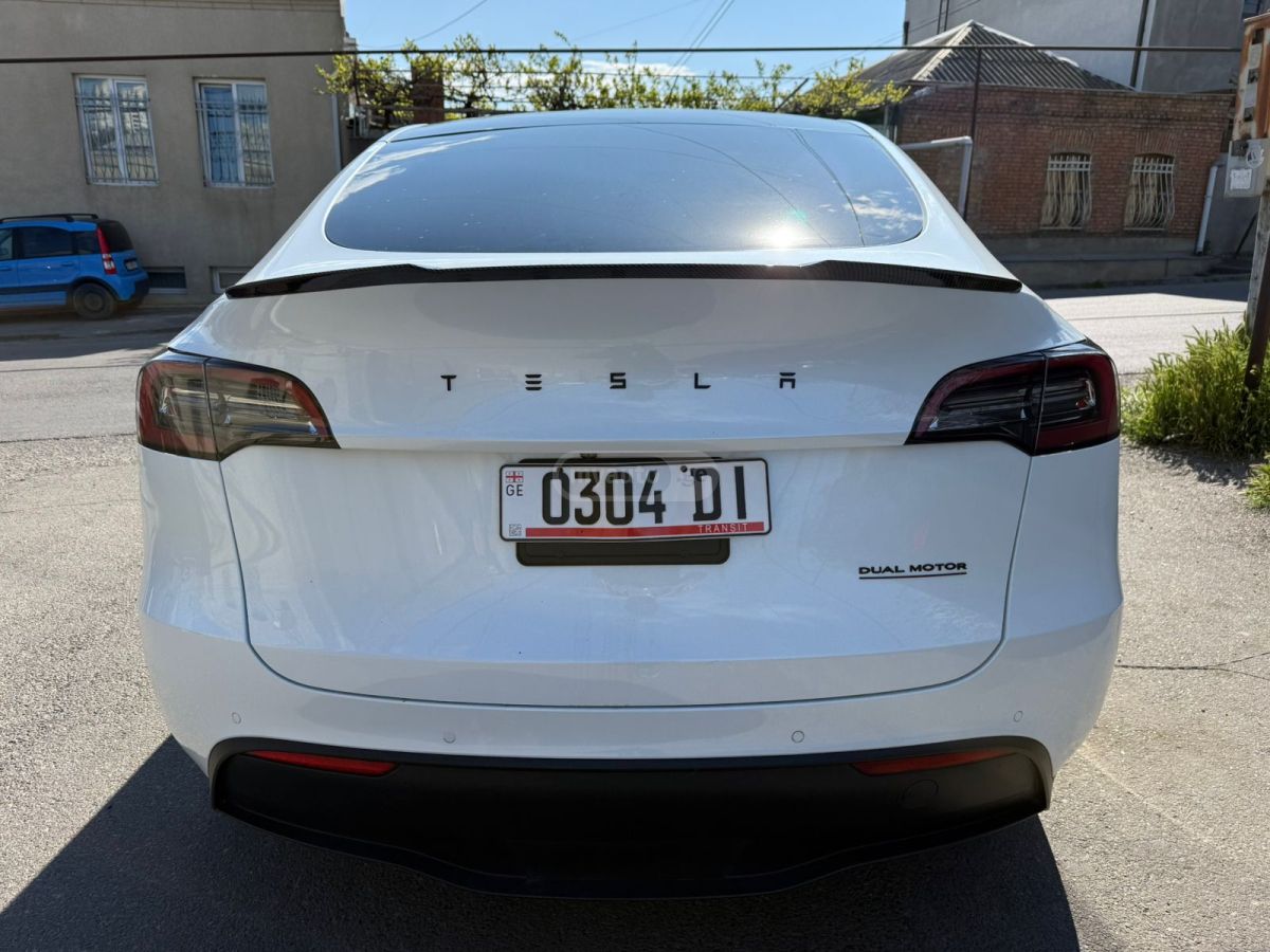 Tesla Model Y - фото 3
