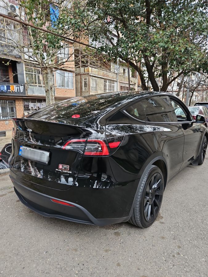 Tesla Model Y - фото 5
