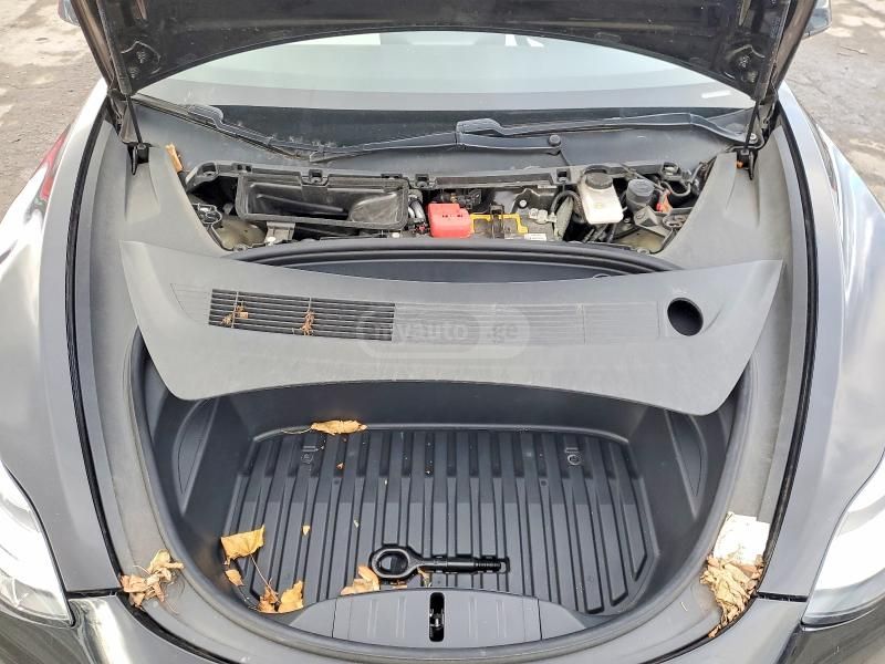 Tesla DUAL MOTOR LONG RANGE — миниатюра 11