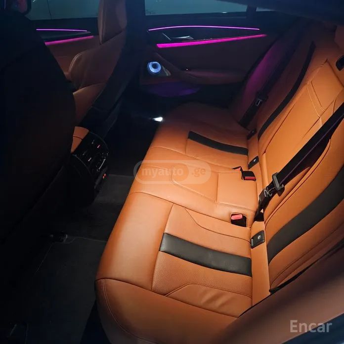 BMW M5 - фото 11